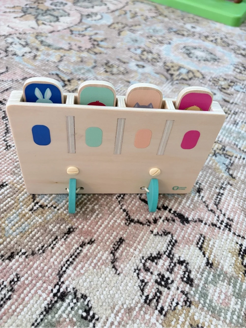 KiwiCo pandacrate color and number match activity